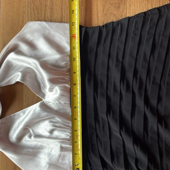 Maggie London Halter, Backless Dress - Picture 12 of 12